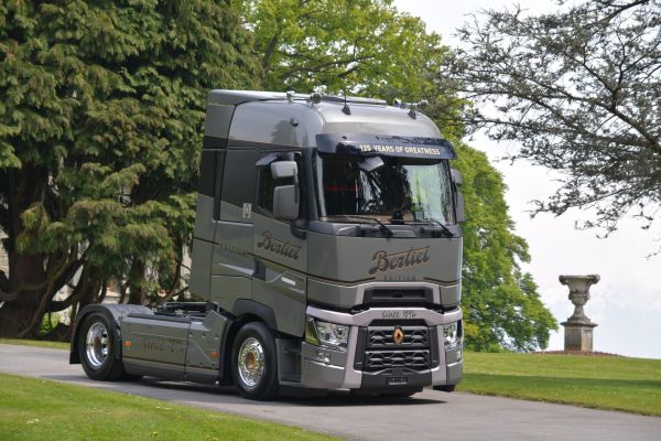 News transport-CH: Renault Trucks T - 125 Jahre Berliet